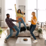 Membangun Hening Menjelang Malam